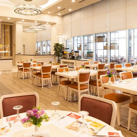 Отель Hm Commerce 5*