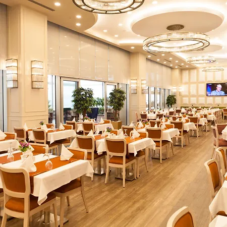 Отель Hm Commerce 5*