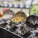 فندق اتش ام كوميرس
