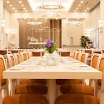 اتش ام كوميرس 5*