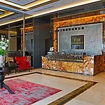 فندق اتش ام كوميرس 5*