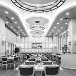 فندق اتش ام كوميرس 5*